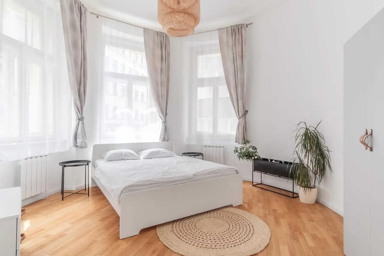 Luminous Apartment For 2 Near Wenceslas Square By Prague Days Czech Republic