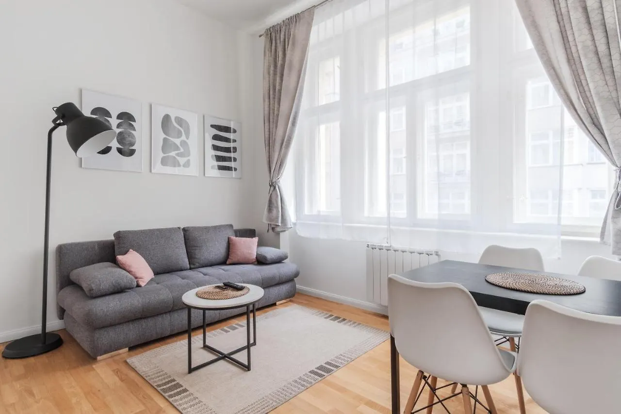 Luminous Apartment For 2 Near Wenceslas Square By Prague Days Czech Republic