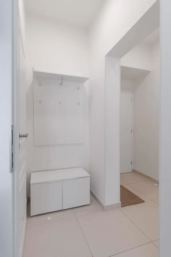 Luminous Apartment For 2 Near Wenceslas Square By Prague Days Czechy